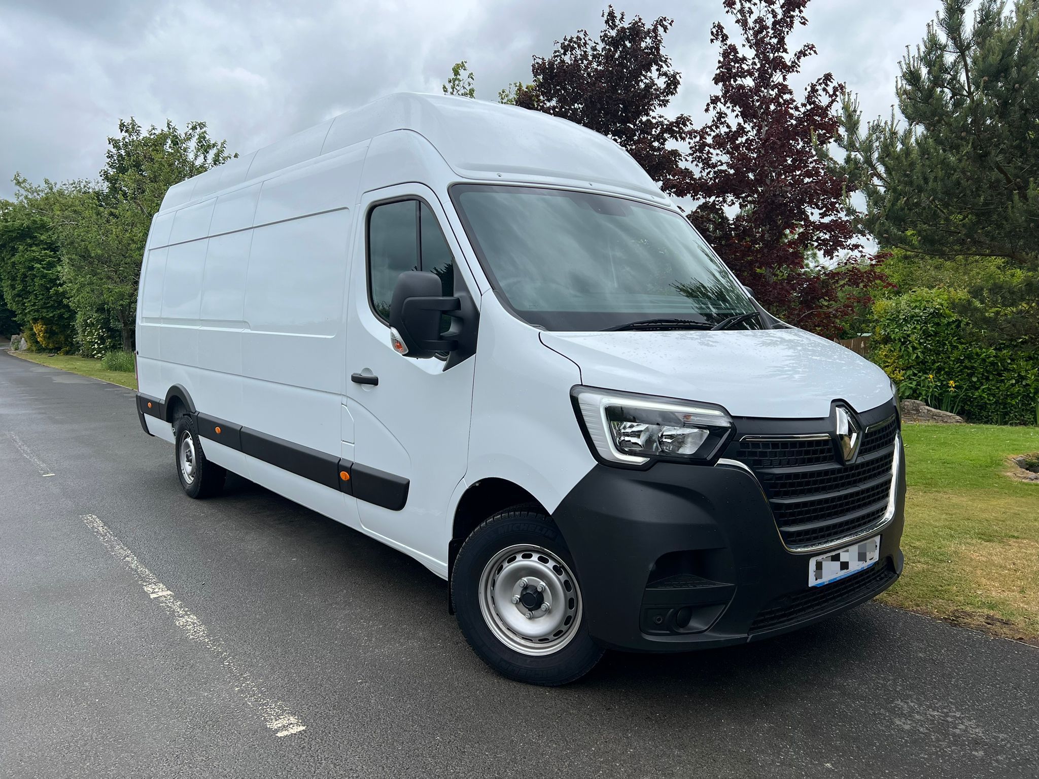RENAULT TRUCKS UK MASTER dCi 130 3T5 Entry Edition Heavy Duty Chassis Cab